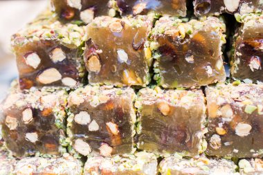 Bir sürü geleneksel Türk Lokum şekeri.