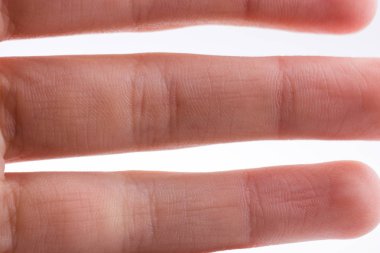 Kısmen insan parmağı görüntüsü