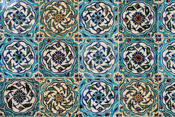 Турецкая плитка ручной работы с цветочными узорами