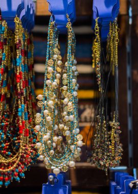 Güzel renkli boncuk ofnecklace çeşitli tür ve renk