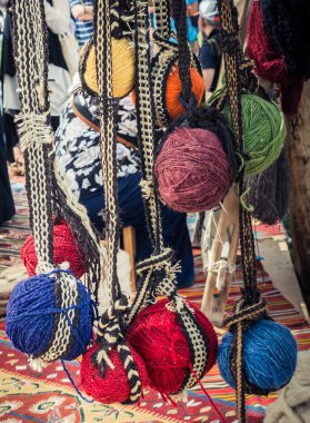 Renkli dizgiyi ayarla veya rulo yap