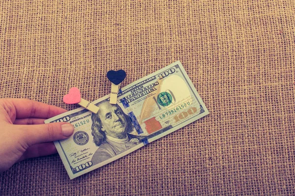 American 100 Dollar Banknotes Heart Clip String — Stock Photo, Image