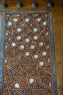 Osmanlı sanatı İnci kaküllerin Anası örneğidir