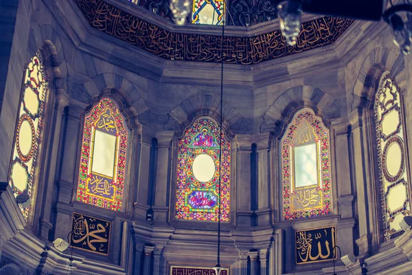 Stanbul Osmanlı Döneminden Kalma Eski Pencere Mimarisi — Stok fotoğraf