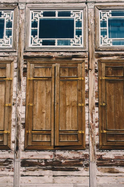 Alte Fensterarchitektur Istanbul — Stockfoto