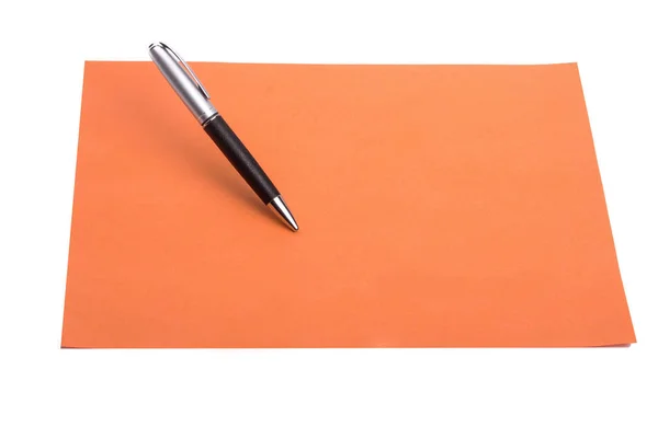 Penna Och Vanligt Färgpapper Isolerad Bakgrund — Stockfoto