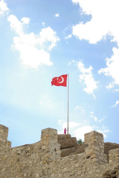 Drapeau National Turc Sur Poteau Sur Une Forteresse — Photo