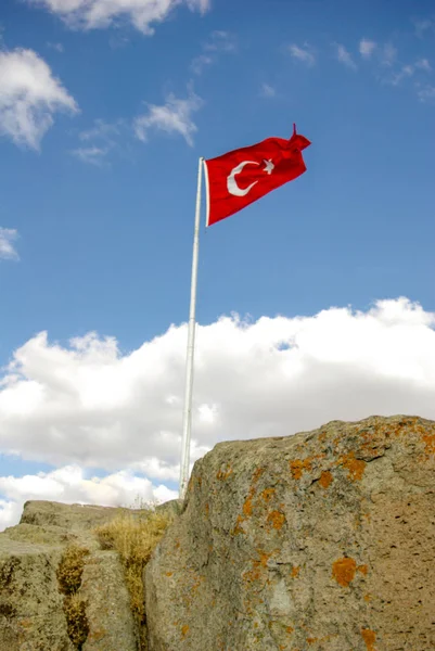Турецька Національний Прапор Скелі Природі — стокове фото