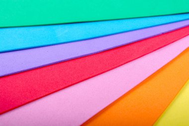 Renkli nesneler karışık çok renkli arkaplan oluşturur