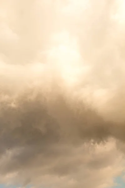 Nuvens Cor Cinza Cobrem Parcialmente Céu Durante Dia — Fotografia de Stock