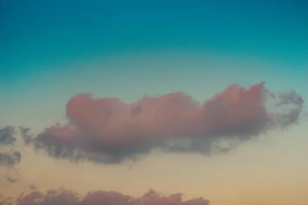 Γκρι Σύννεφα Χρώμα Καλύπτουν Μέρει Τον Ουρανό Κατά Διάρκεια Της — Φωτογραφία Αρχείου