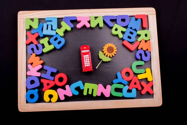 Cabine Telefônica Letras Coloridas Alfabeto Feito Madeira — Fotografia de Stock
