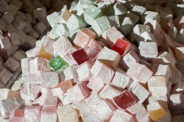 Bir sürü geleneksel Türk Lokum şekeri.