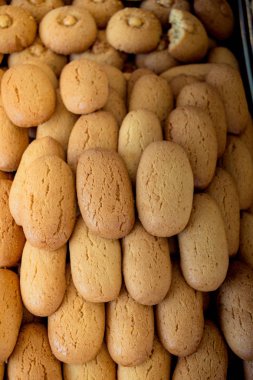 Atıştırmalık olarak taze yapılmış Türk tarzı kurabiyeler