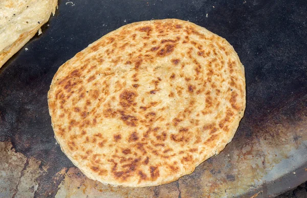 Thuis Maken Van Traditionele Turkse Gozleme Pannenkoek — Stockfoto