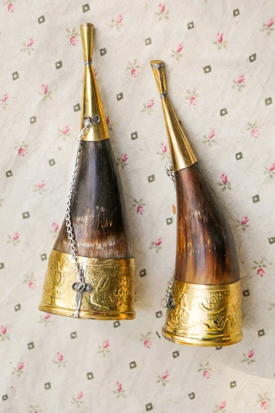 Traditionella Dekorativa Färgglada Horn Med Metall — Stockfoto