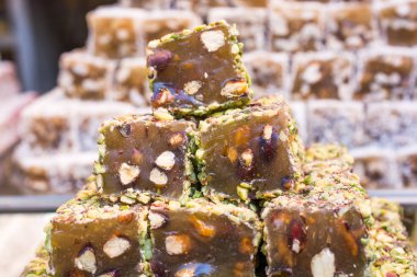 Bir sürü geleneksel Türk Lokum şekeri.