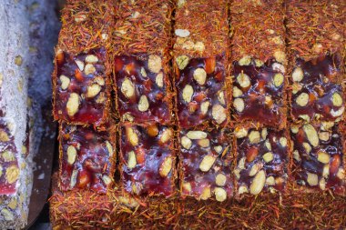 Bir sürü geleneksel Türk Lokum şekeri.