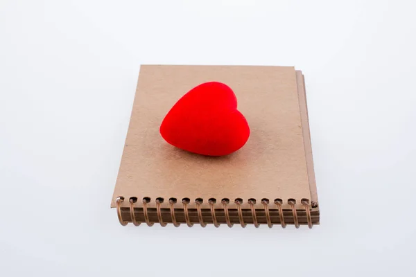 Forma Corazón Rojo Cuaderno Espiral — Foto de Stock