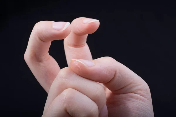 Menschliche Hand Blick Auf Schwarzem Hintergrund — Stockfoto