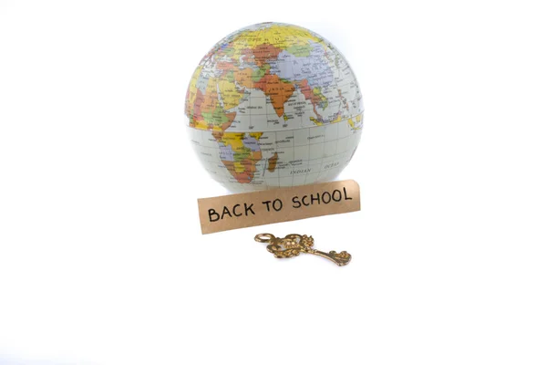 Nyckel Och Tillbaka Till Skolan Titeln Världen Vit Bakgrund — Stockfoto