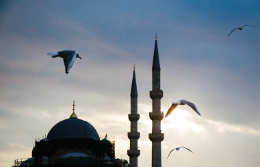 Osmanlı zamanındaki taştan yapılmış minare camileri