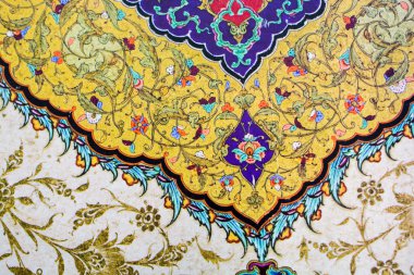 Osmanlı İslam sanatının çiçek desenli örneği