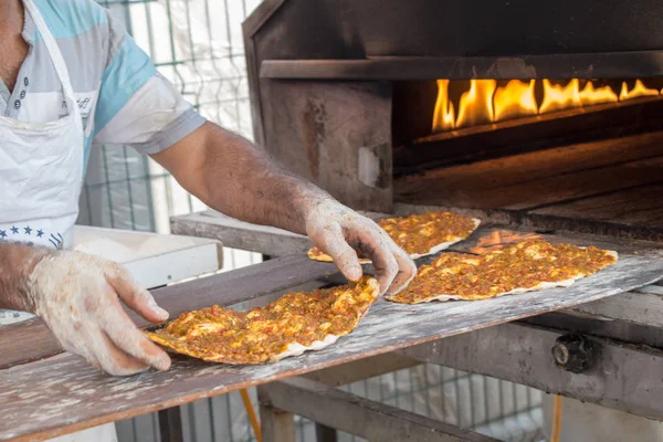 Lahmacun Panqueca Pizza Turca Com Recheio Carne Picante — Fotografia de Stock