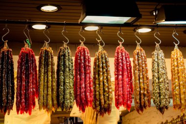 Türk stili meyve hamuru atıştırmalık olarak kurutuldu