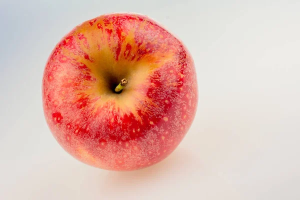Φρέσκο Κόκκινο Μήλο Λευκό Φόντο — Φωτογραφία Αρχείου