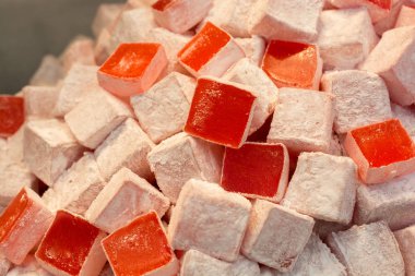 Türk tatlıları geleneksel tarzda yapılıyor