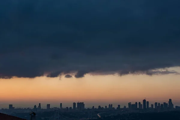 Βραδινά Σύννεφα Στην Κωνσταντινούπολη — Φωτογραφία Αρχείου