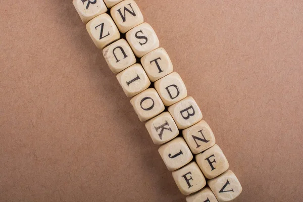 字母方块 字母由木头制成 — 图库照片