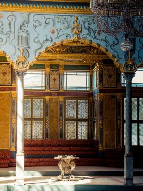 İstanbul 'da Osmanlı döneminden kalma eski pencere mimarisi