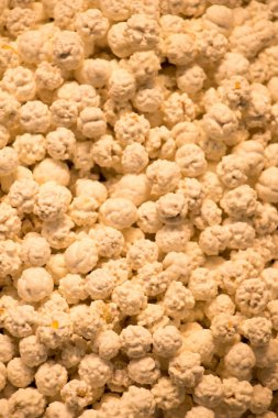 Bir yığın Türk usulü şeker kaplı nohut.