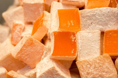 Türk tatlıları geleneksel tarzda yapılıyor