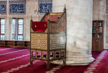 Camide Osmanlı döneminin ahşap minbar vaaz kürsüsü