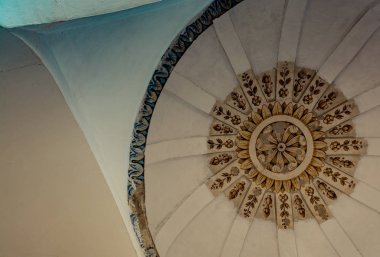 İstanbul, Türkiye 'de Osmanlı mimarisinde kubbenin iç görünümü