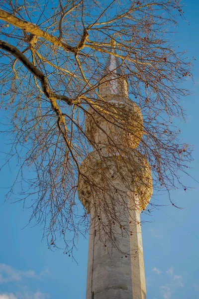 Osmanlı zamanındaki taştan yapılmış minare camileri