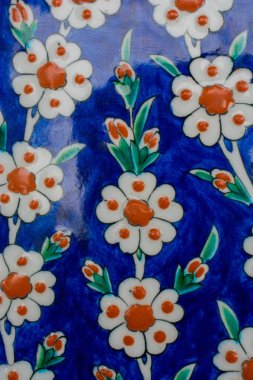 Osmanlı el yapımı çiçek desenli Türk fayansları