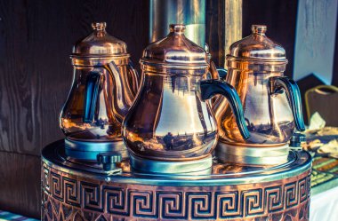  Geleneksel Türk çay demliği