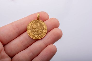 Türk Osmanlı tarzı altın sikke el