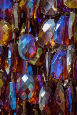  Çeşitli renk boncuk