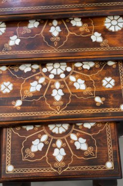 Osmanlı sanatı İnci kaküllerin Anası örneğidir