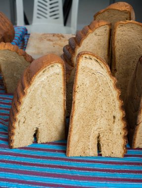 Geleneksel Türk usulü yapılan ekmek 