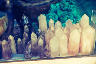 Doğal mineral değerli taşlar parçası 