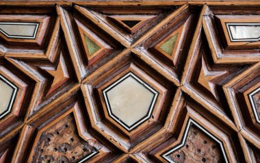 Tahtada geometrik desenli Osmanlı Türk sanatı