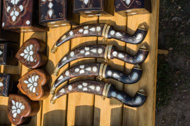 Türk usulü Hançerler inci dişlerin anası ile