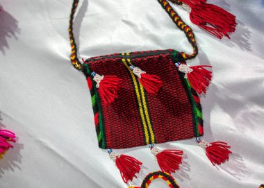 Geleneksel Türk el yapımı çanta olarak Hediyelik eşyalar