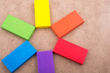 Çeşitli renk ahşap bloklar